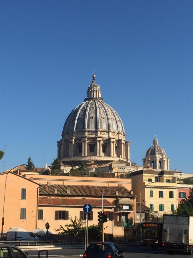 Alloggio Turistico Roberta San Pietro Rome Exterior photo